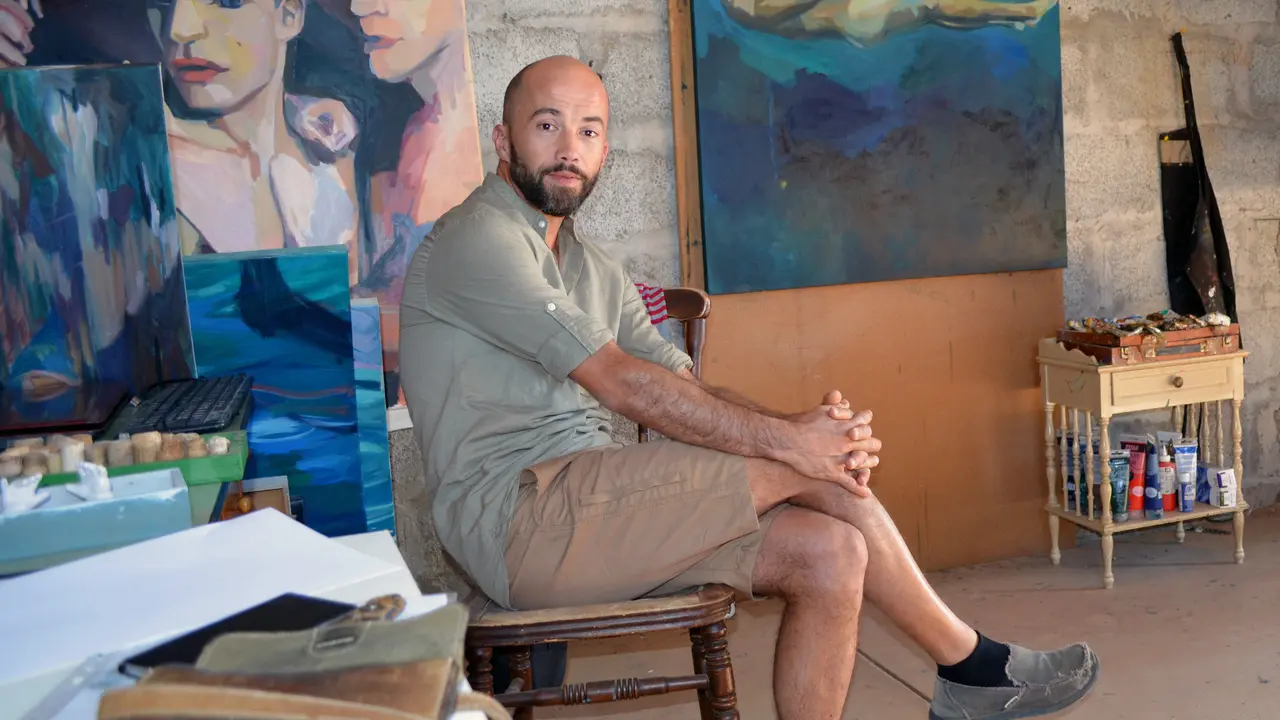 Moisés Gutiérrez en su estudio