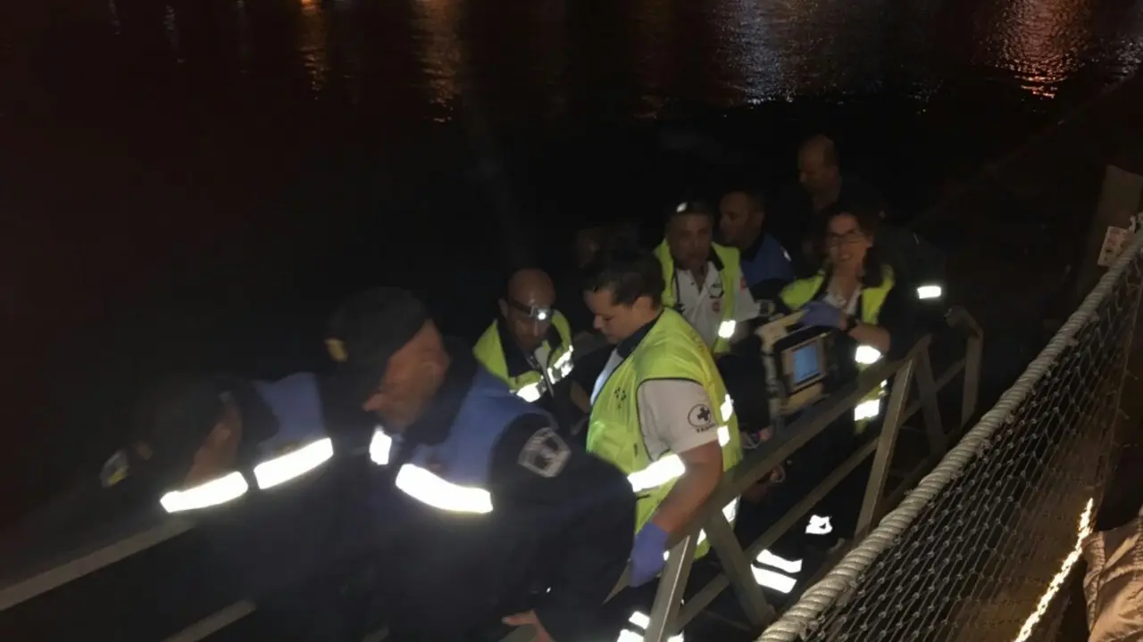Un vehículo cayó al mar en Puerto del Carmen 3