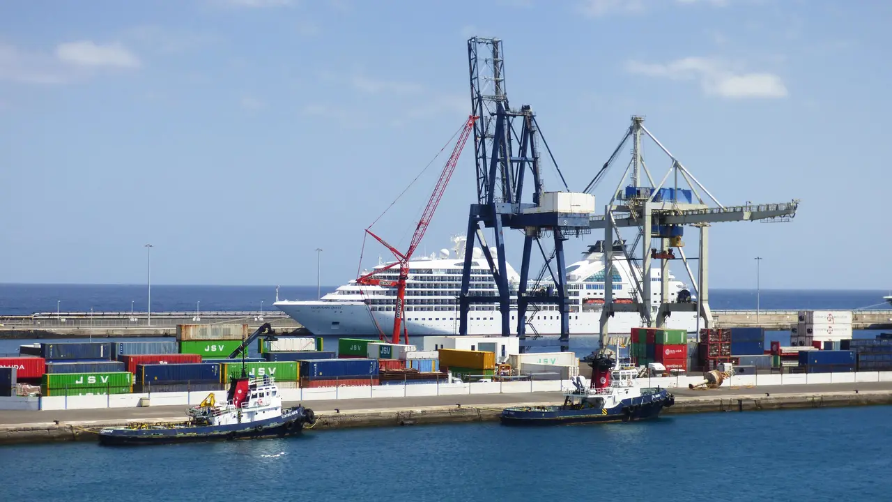 Grua y remolcador