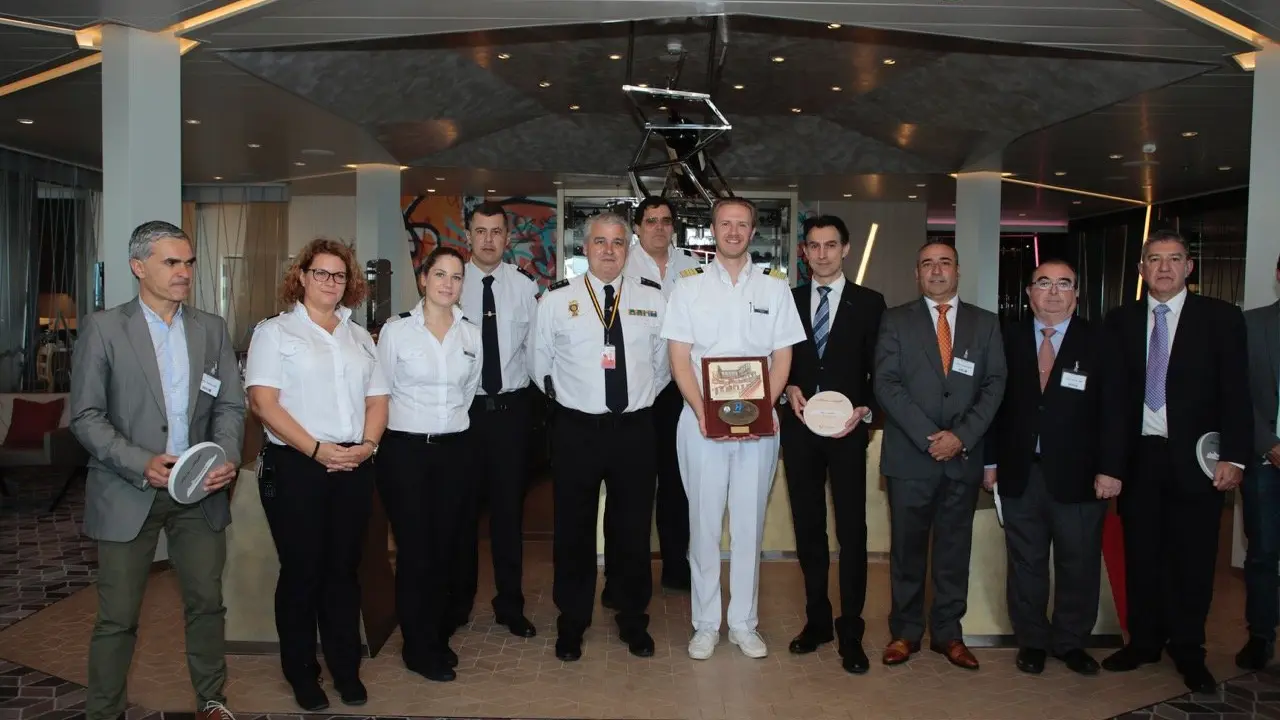 Llegada del crucero Mein Schiff
