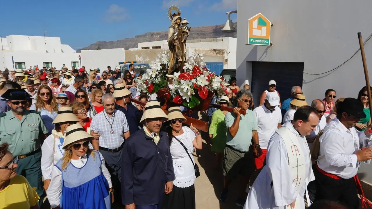 Procesión terrestre Virgen del Carmen La Graciosa