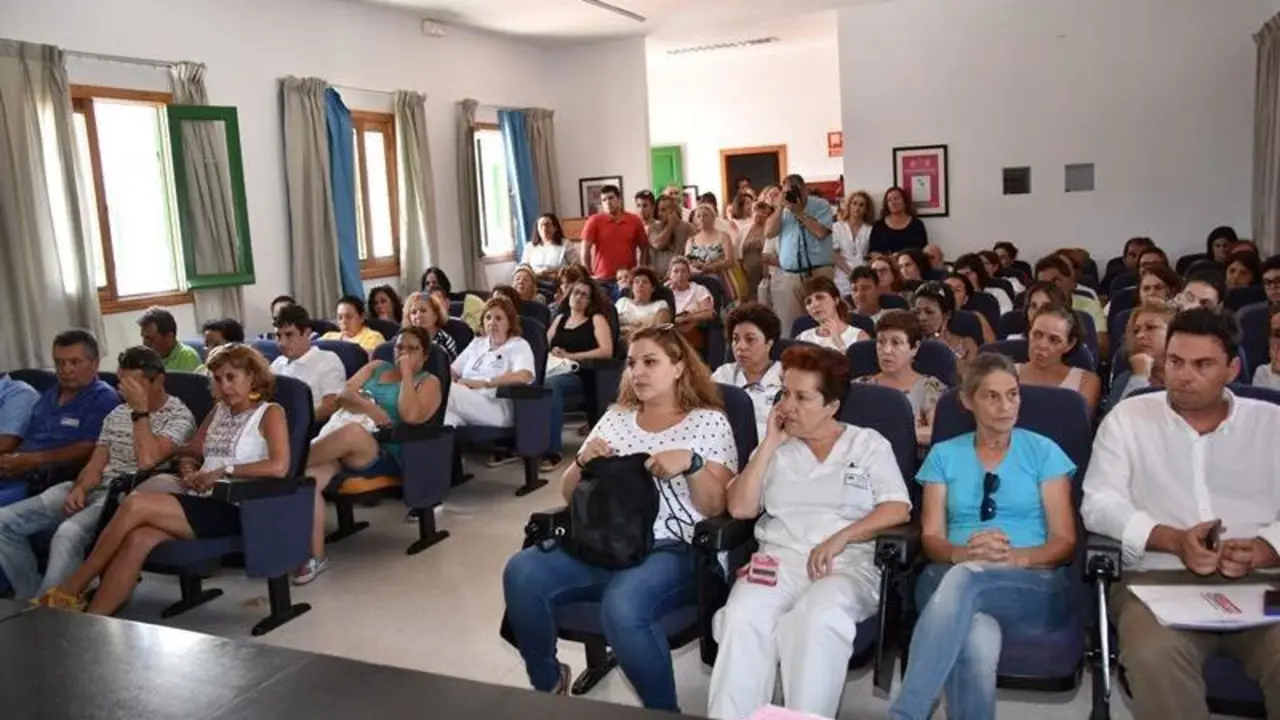 Reuni&oacute;n de trabajadores del Hospital Insular con representantes de Cabildo y SCS