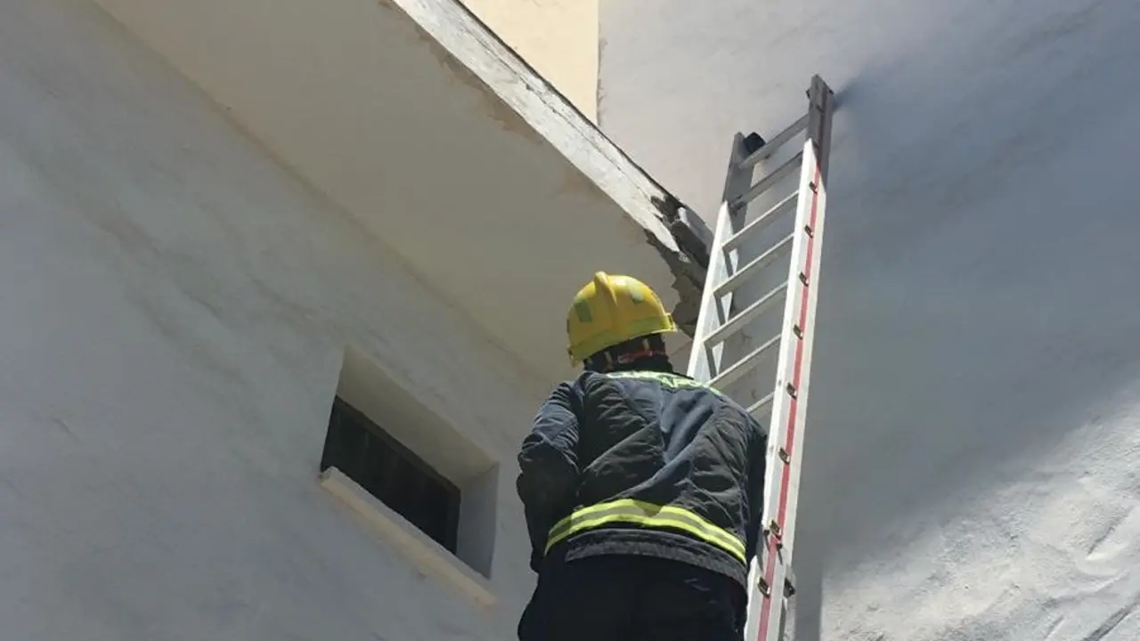Caída de cascotes del Cuartel de la Guardia Civil