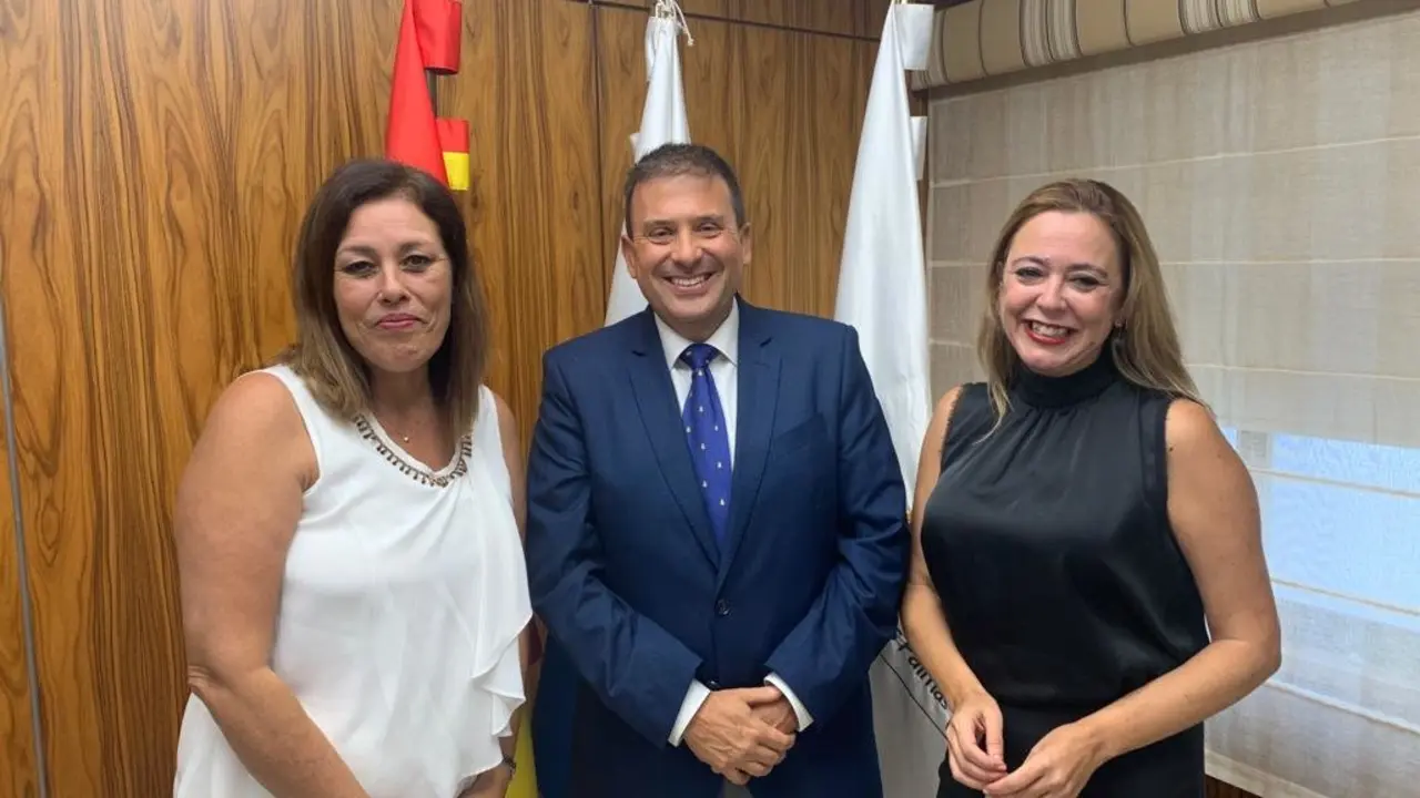 Maria Dolores Corujo Astrid Perez Autoridad Portuaria