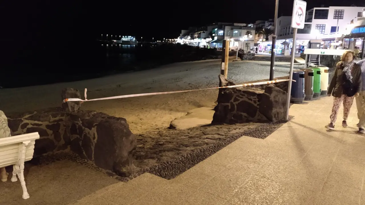 Precintado el acceso a Playa Blanca