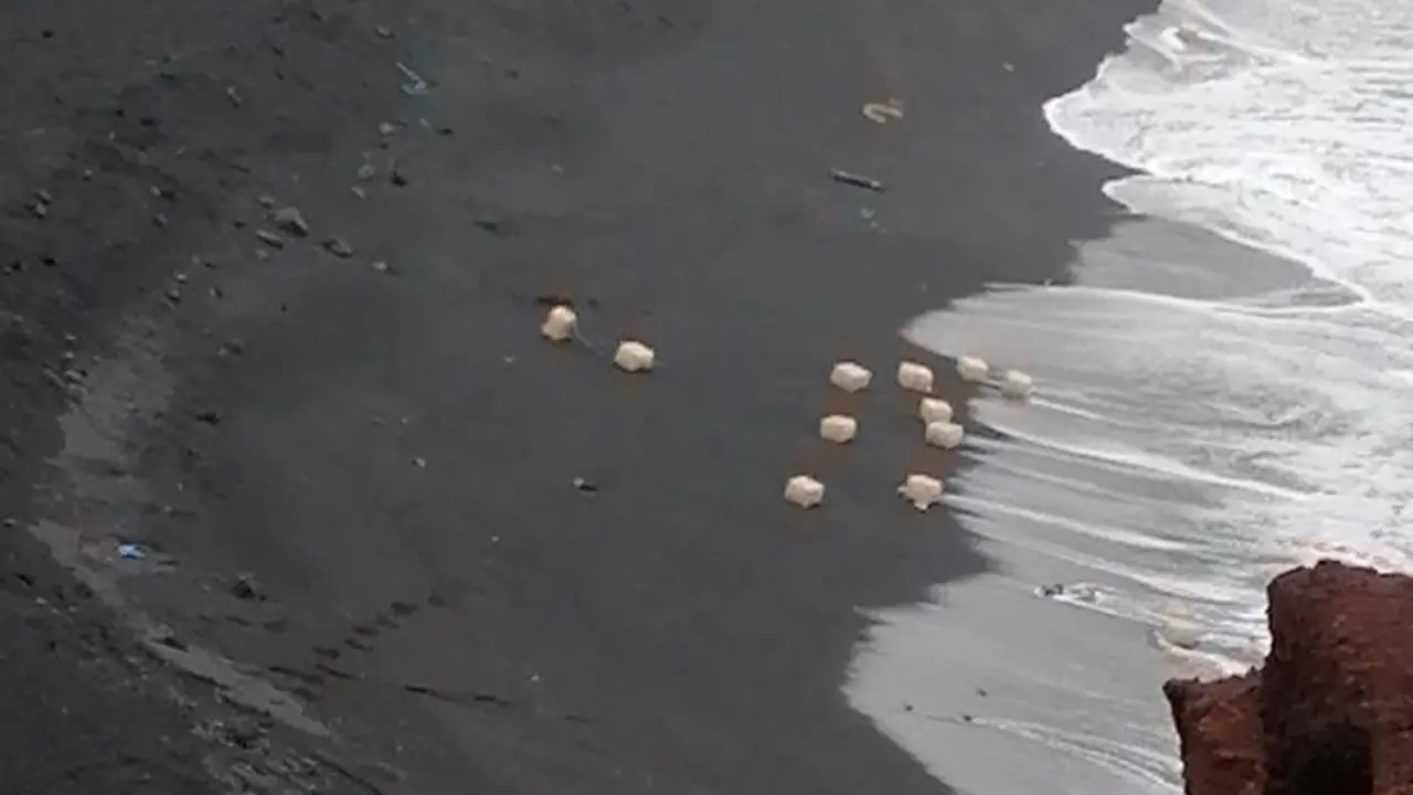 Patera con droga en El Golfo