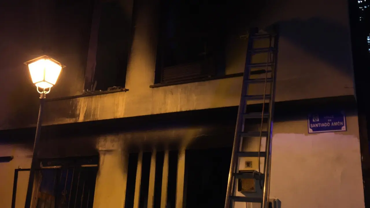 Incendio de un d&uacute;plex en Argana