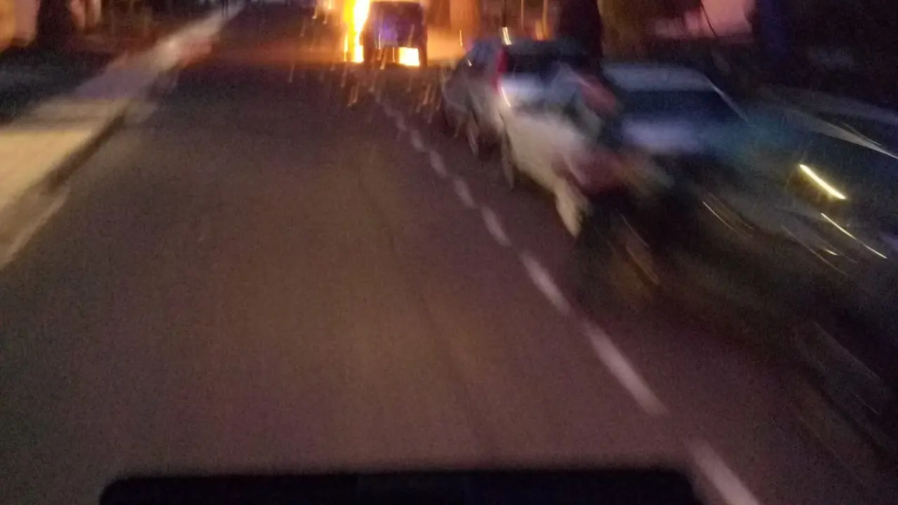 Veh&iacute;culos ardiendo en Costa Teguise 2