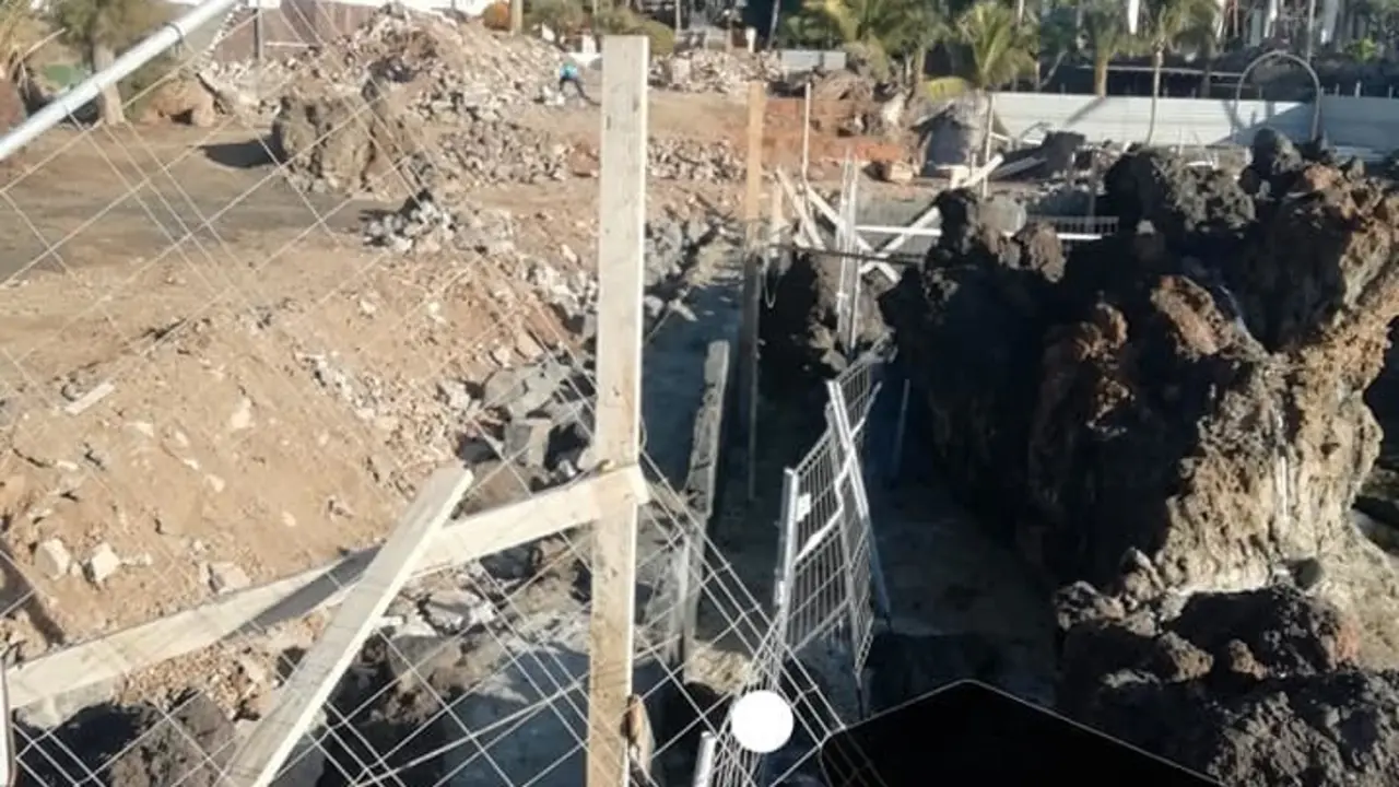 Obras de la pasarela Hotel Fariones