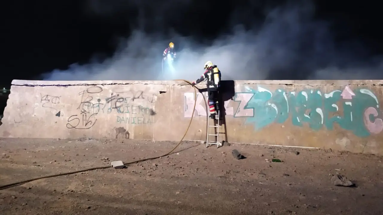 Incendio de un aljibe en Carretera de Los Mármoles 2