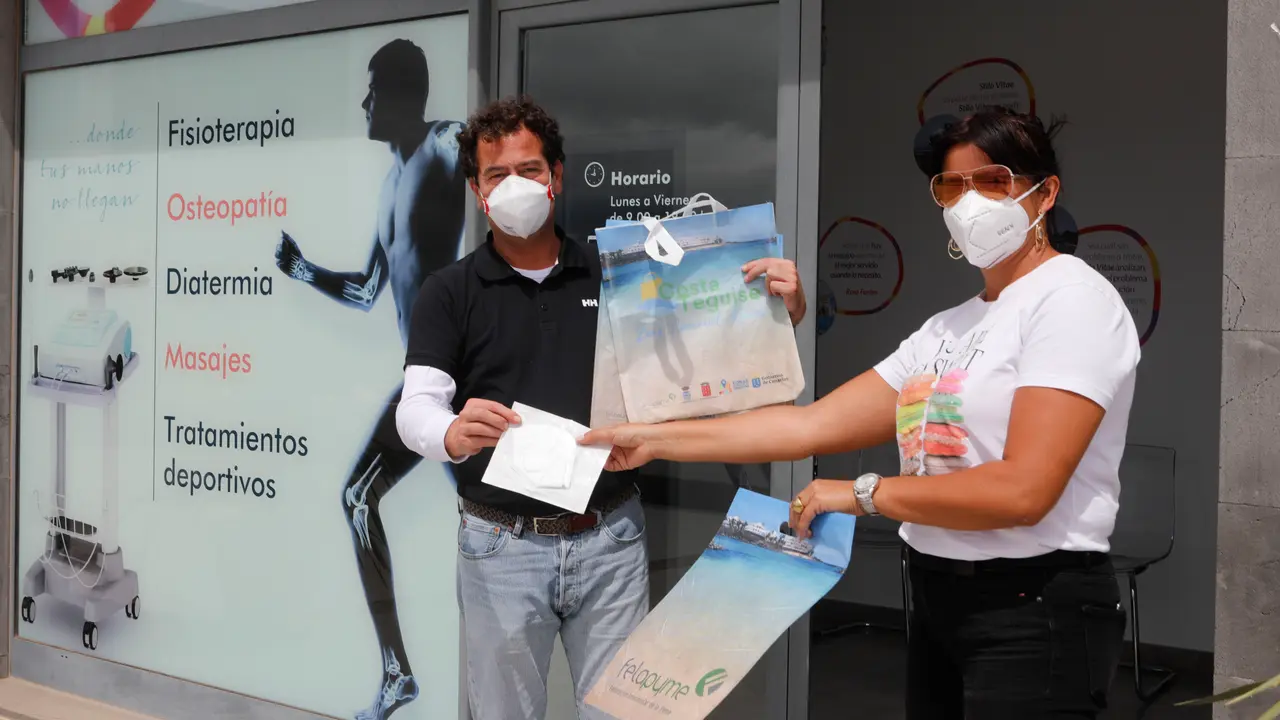 REPARTO MASCARILLAS COSTA TEGUISE