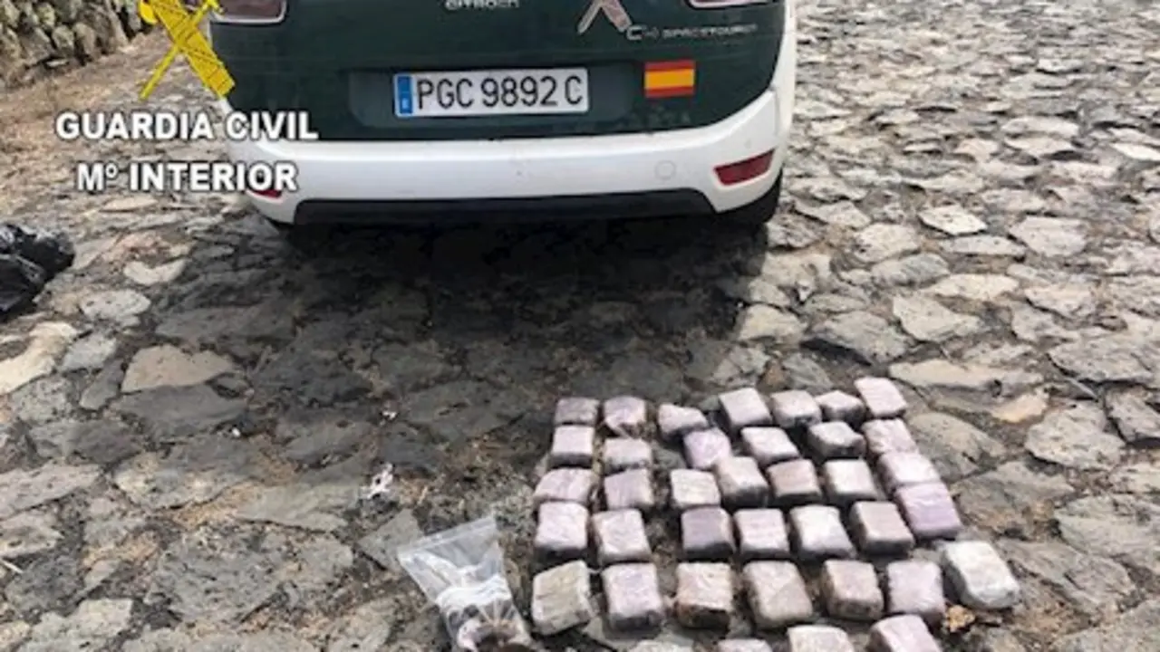 Intervenidos 20 kilos de hachís en el Risco de Famara