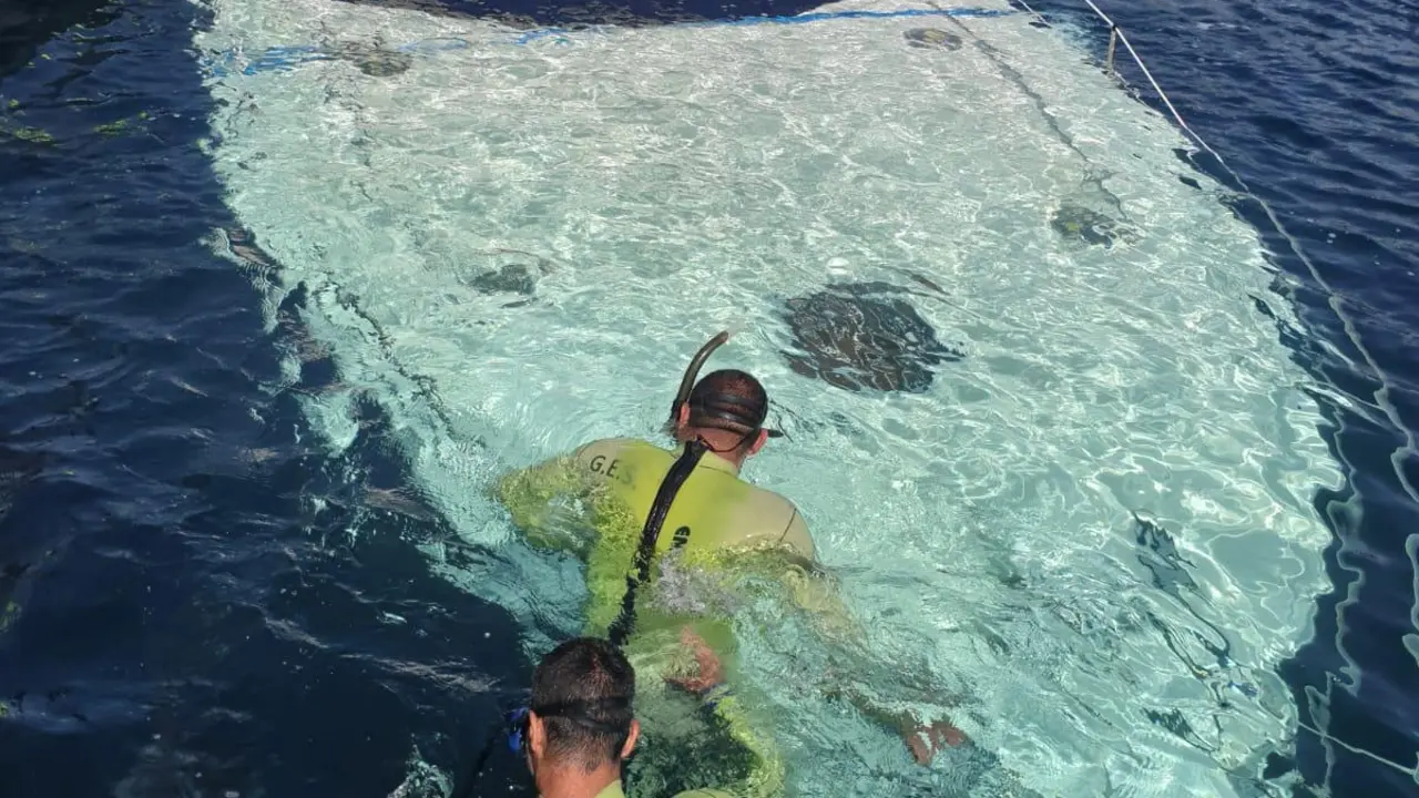 Embarcaci&oacute;n hundida en Puerto del Carmen