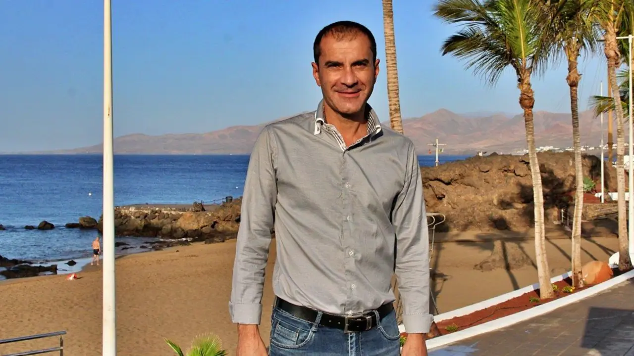 Alcalde en funciones de Tías en Playa Chica