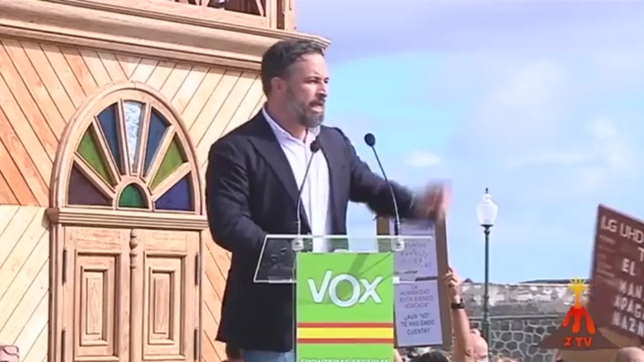 Santiago Abascal hablando a los asistentes 2