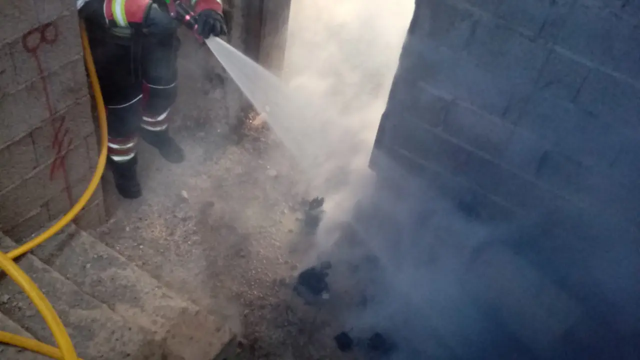 Incendio en un duplex de La Perla 2