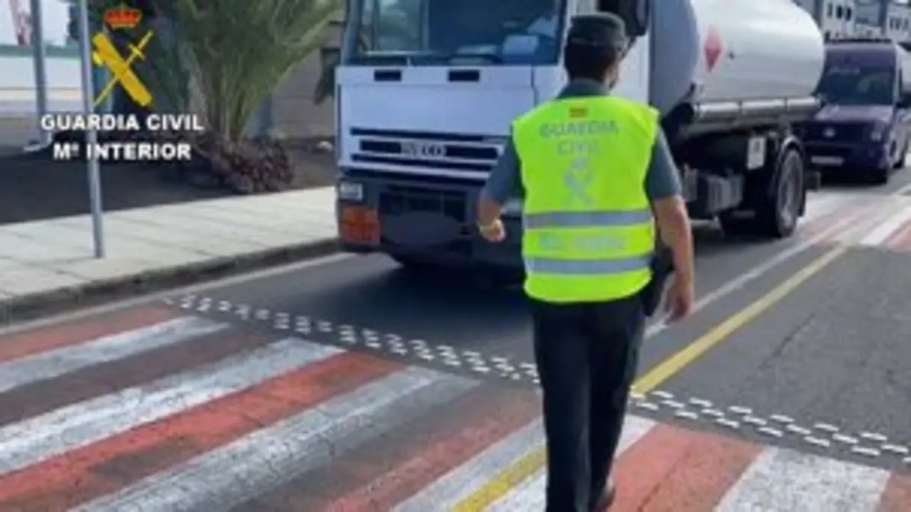 Retención de un camión de una empresa de distribución de hidrocarburos
