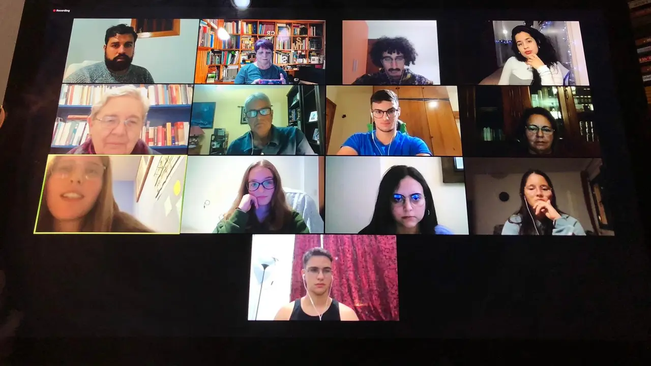 Videoconferencia becarios 18-12-2020