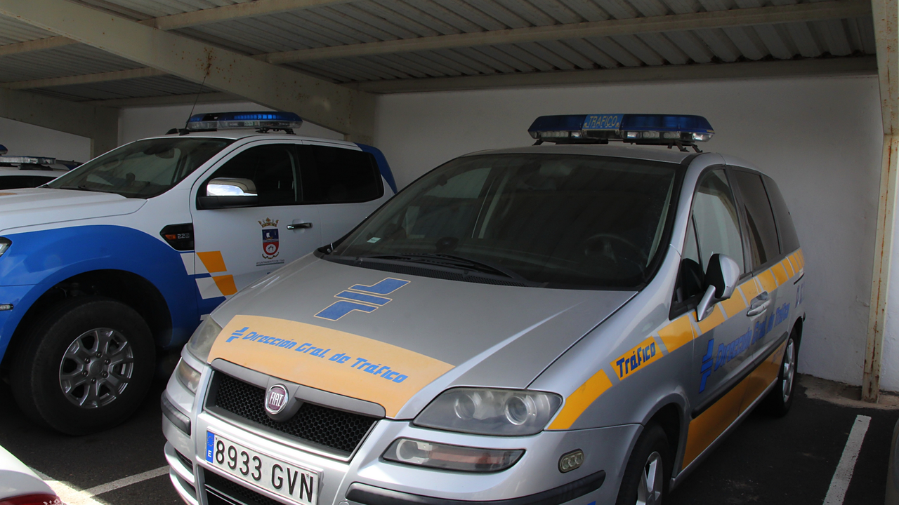 Veh&iacute;culo Radar de la Polic&iacute;a de T&iacute;as