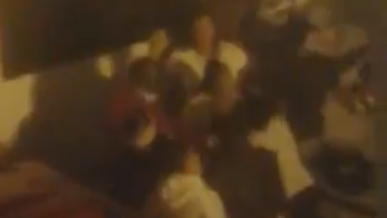 Escándalo en la vía pública