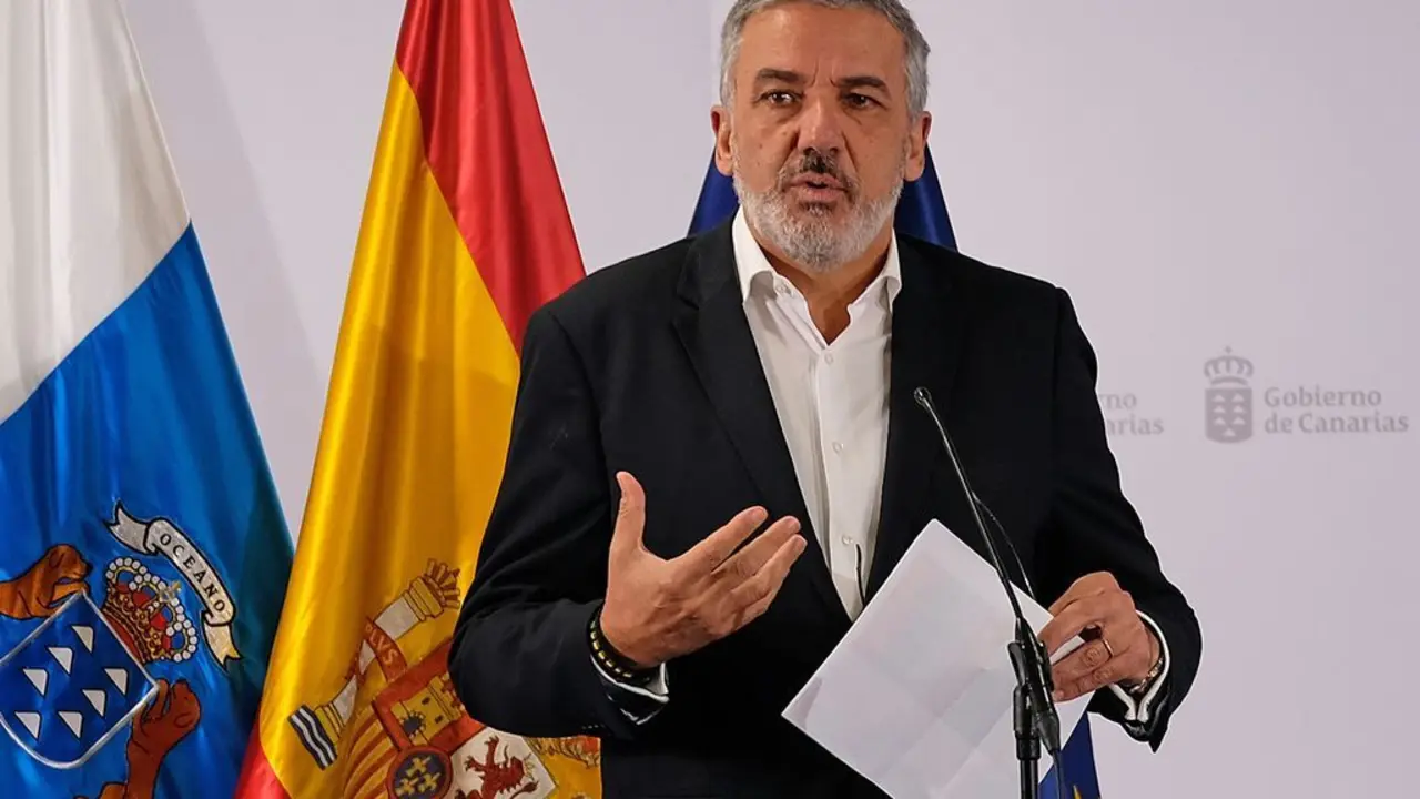 El catedr&aacute;tico y rector de la ULPGC, Luis Serra