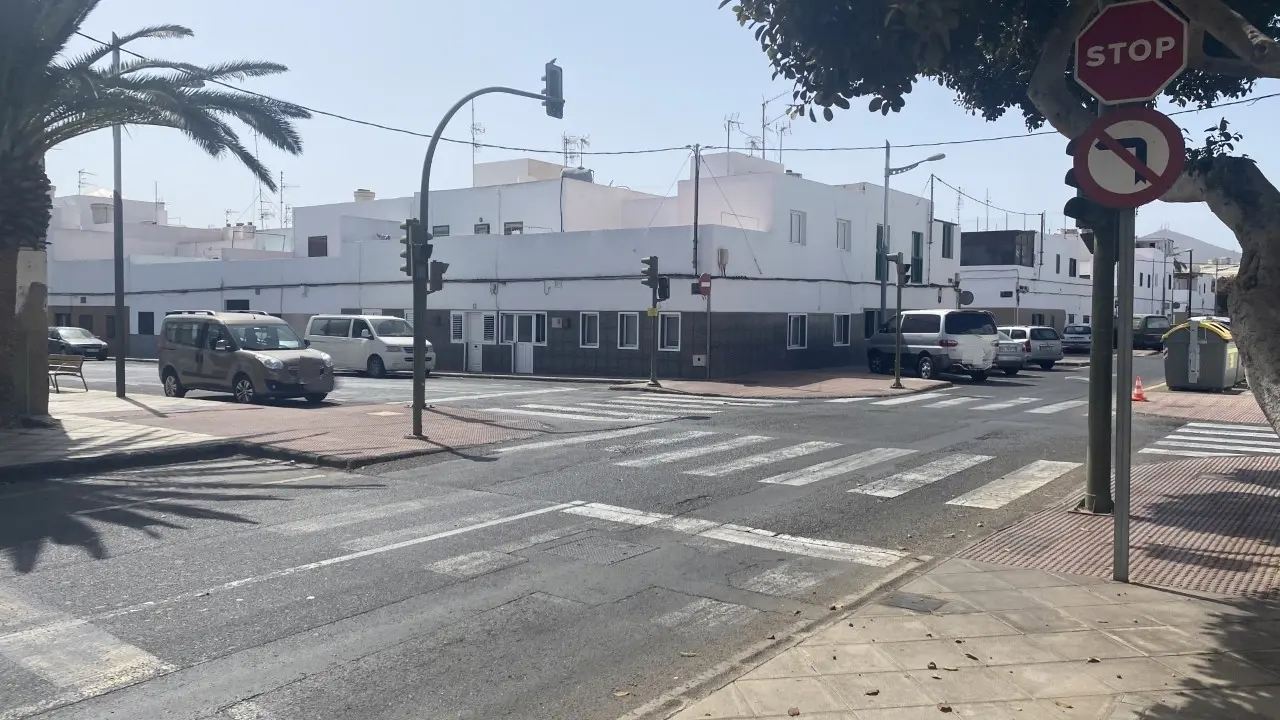 LOS VECINOS DE TITERROY DENUNCIAN QUE LOS SEMÁFOROS LLEVAN MAS DE 10 DÍAS SIN FUNCIONAL - AGOSTO DE 2021