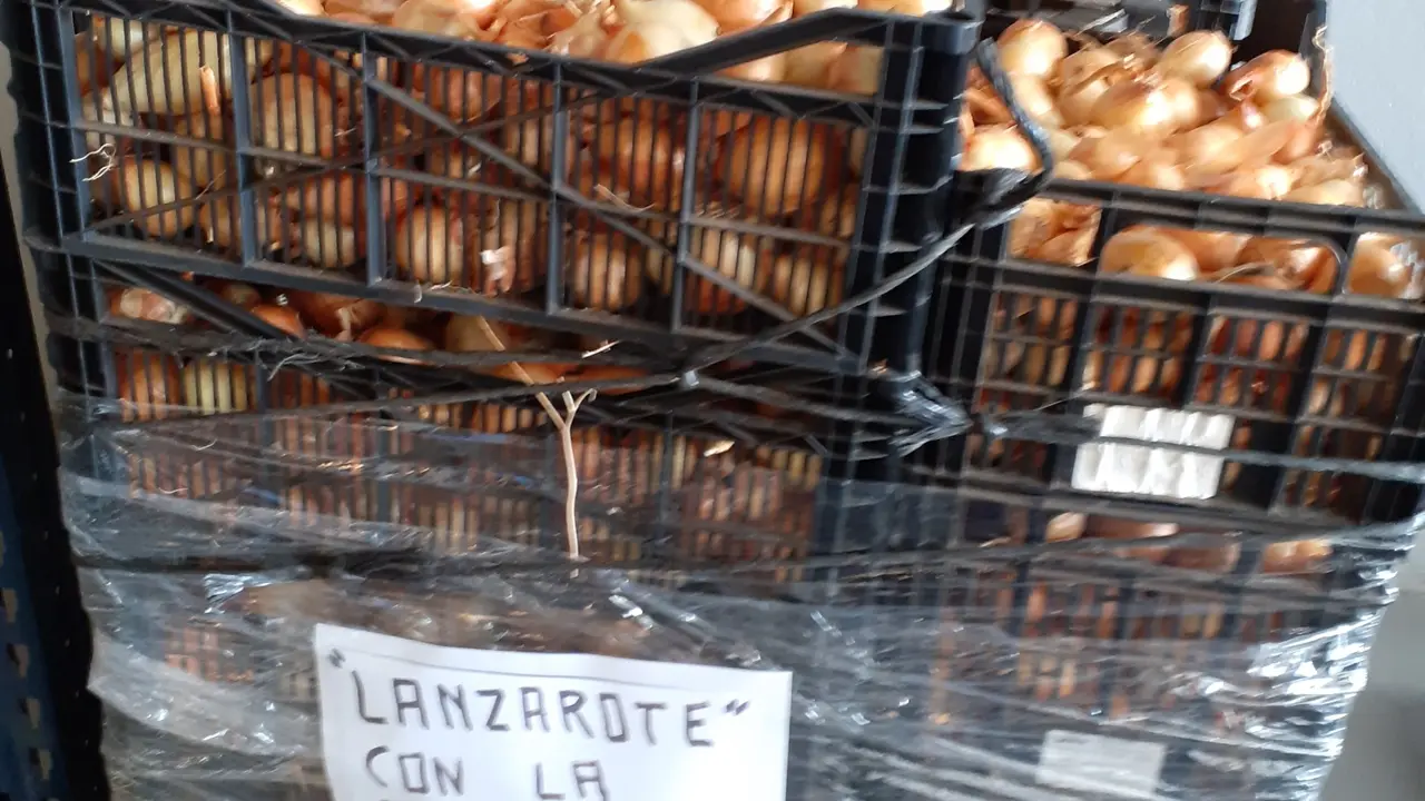 Cargamento de productos a La Palma
