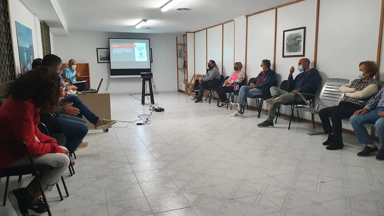 Reunión grupo de gobierno en Los Lirios