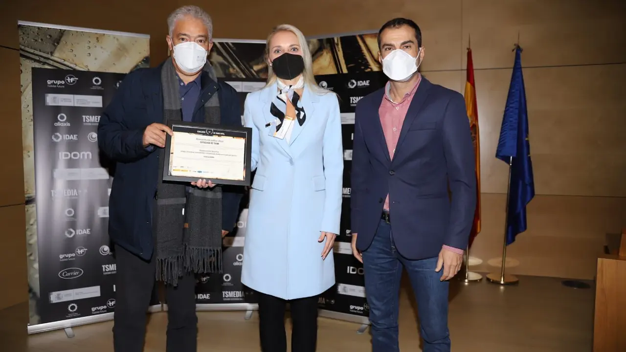 Felicitación a Alondra Villas