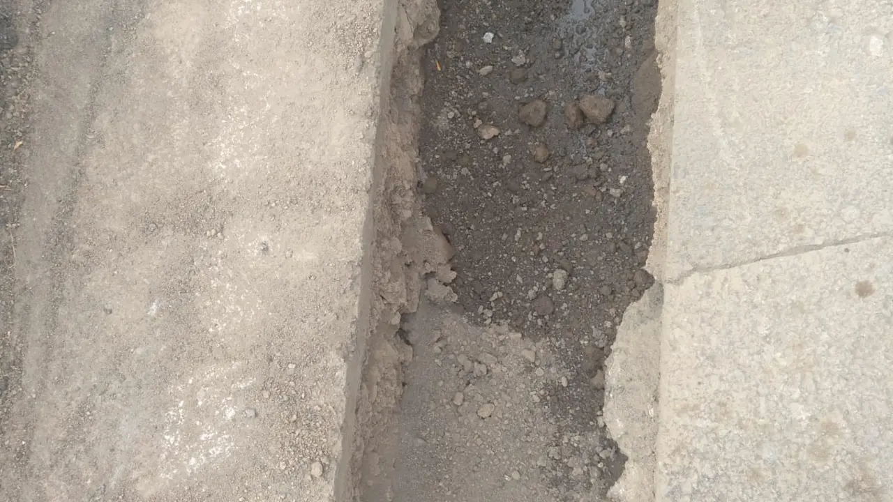 Tuberías rotas en Mala