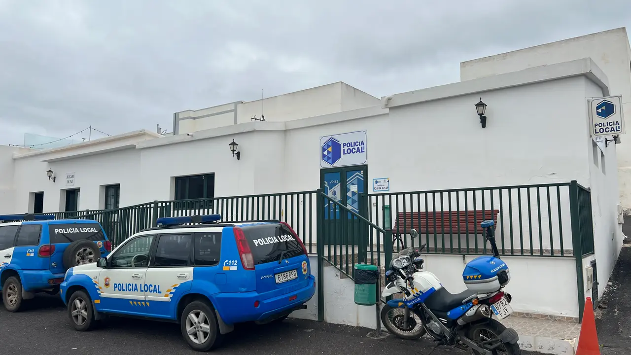 policialocaldetinajo (1)