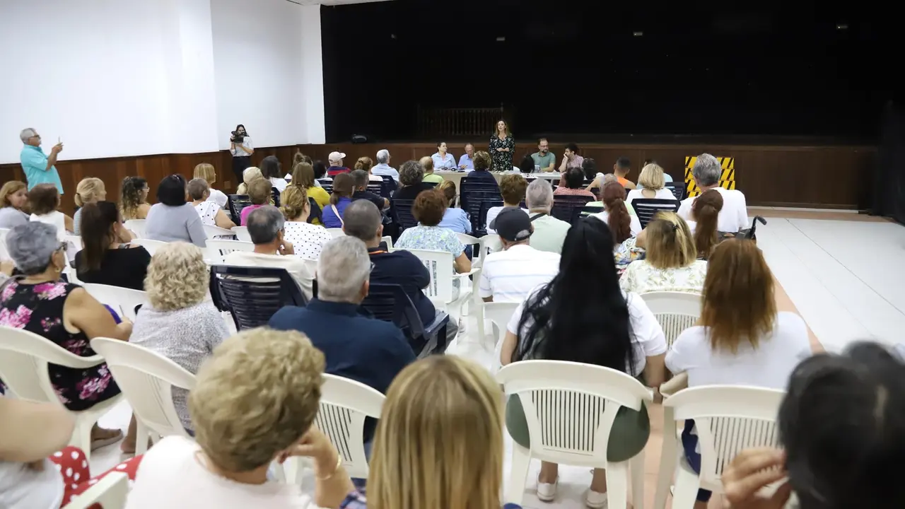 Reunión de Vecinos de las 70 viviendas de Valterra