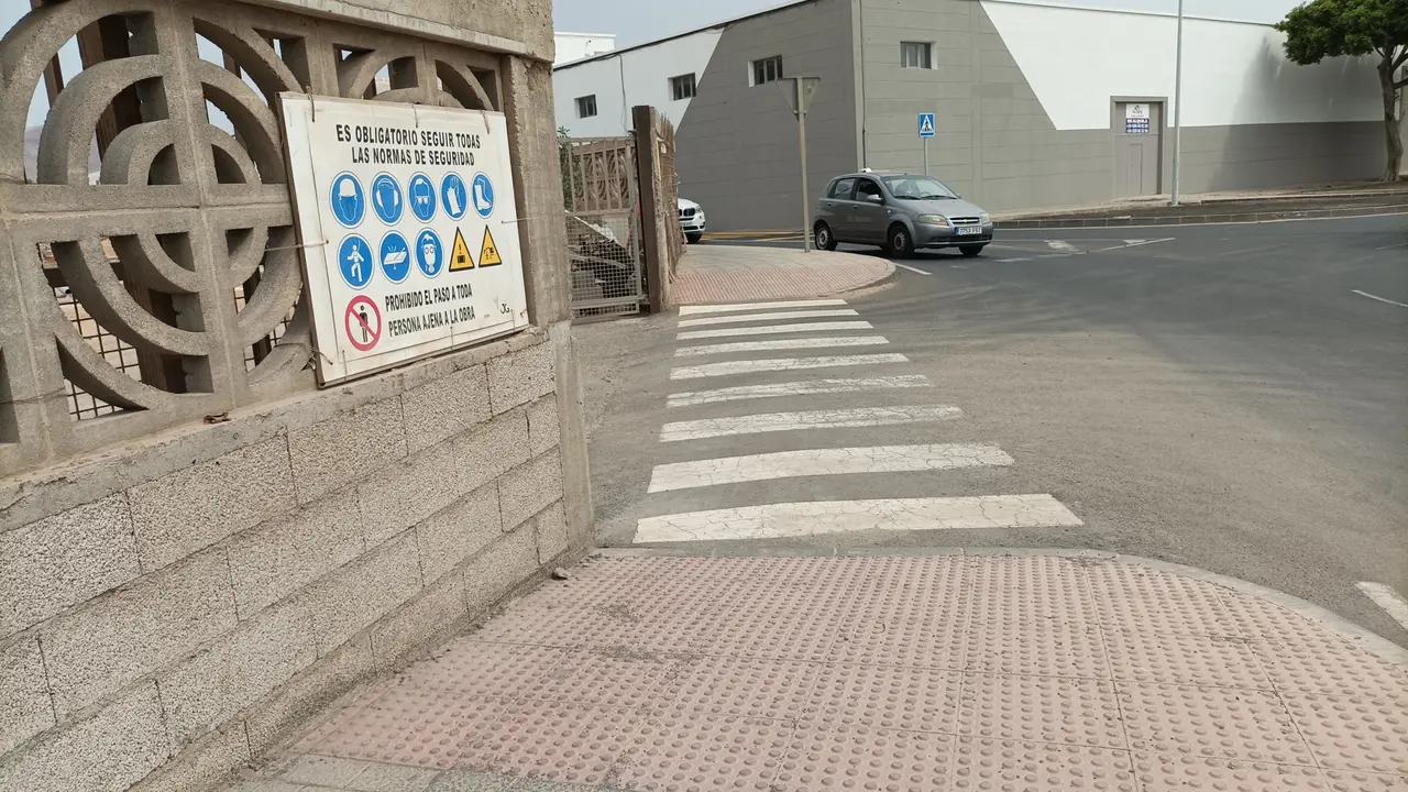 Acera de la calle Tenderete