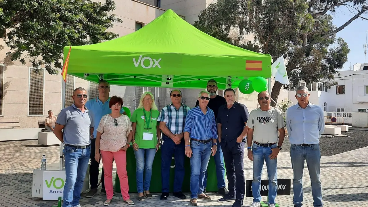 Mesa Informativa de VOX en Valterra