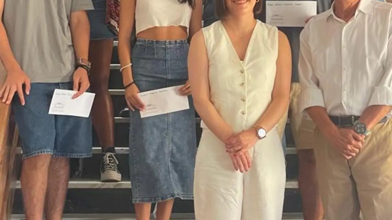 Becas Mercedes Medina