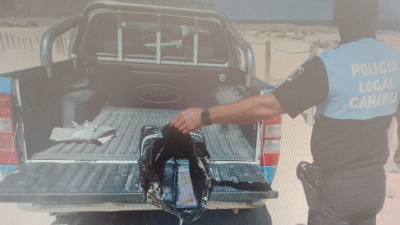 Descubiertos 13 paquetes con hachís en La Graciosa