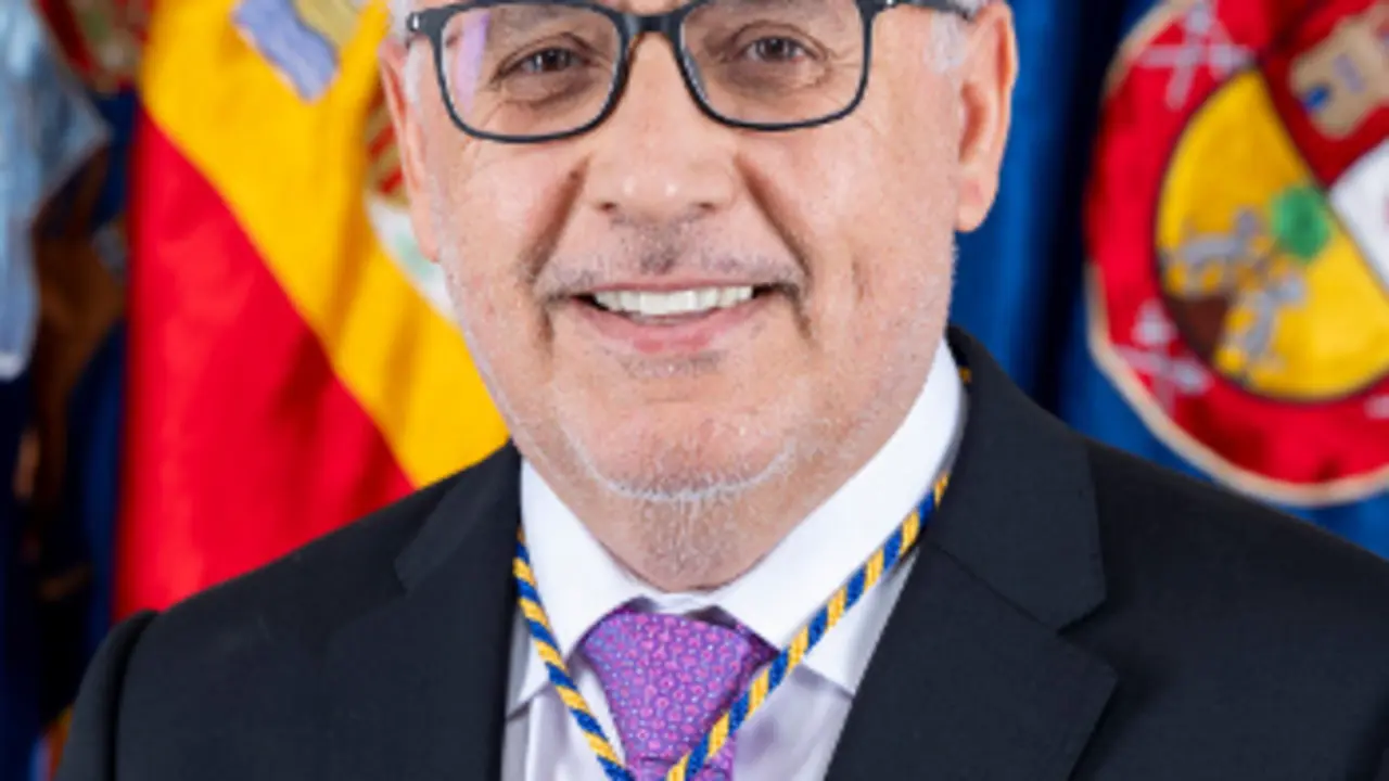 Antonio_Morales_Mendez_349x520