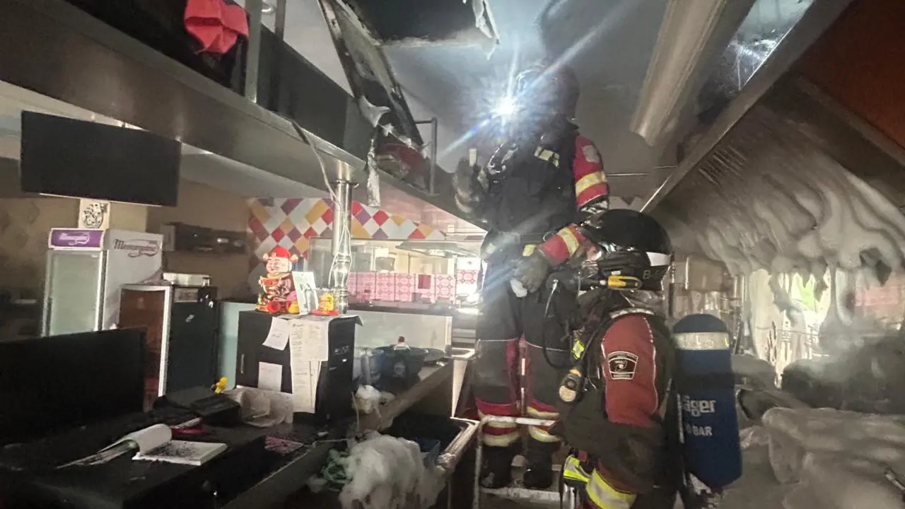 Incendio en restaurante de la calle Pérez Galdós