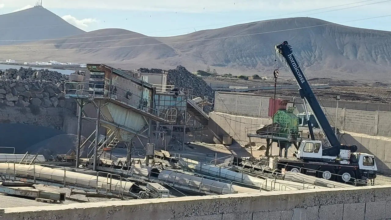 Desmantelamiento de la machacadora de HORMICONSA 2