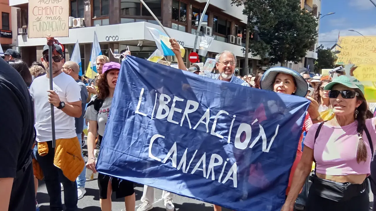 18 M Canarias 1