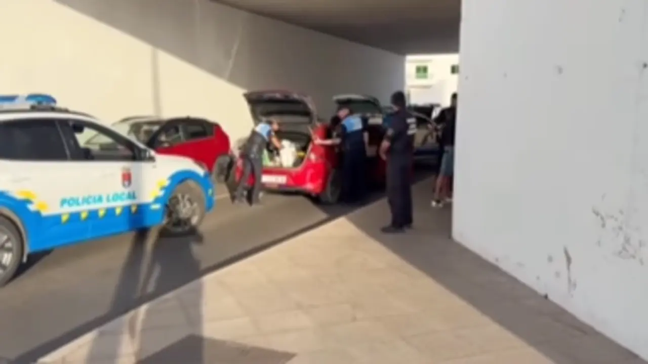 Momento de la detenci&oacute;n de los autores del hurto 2