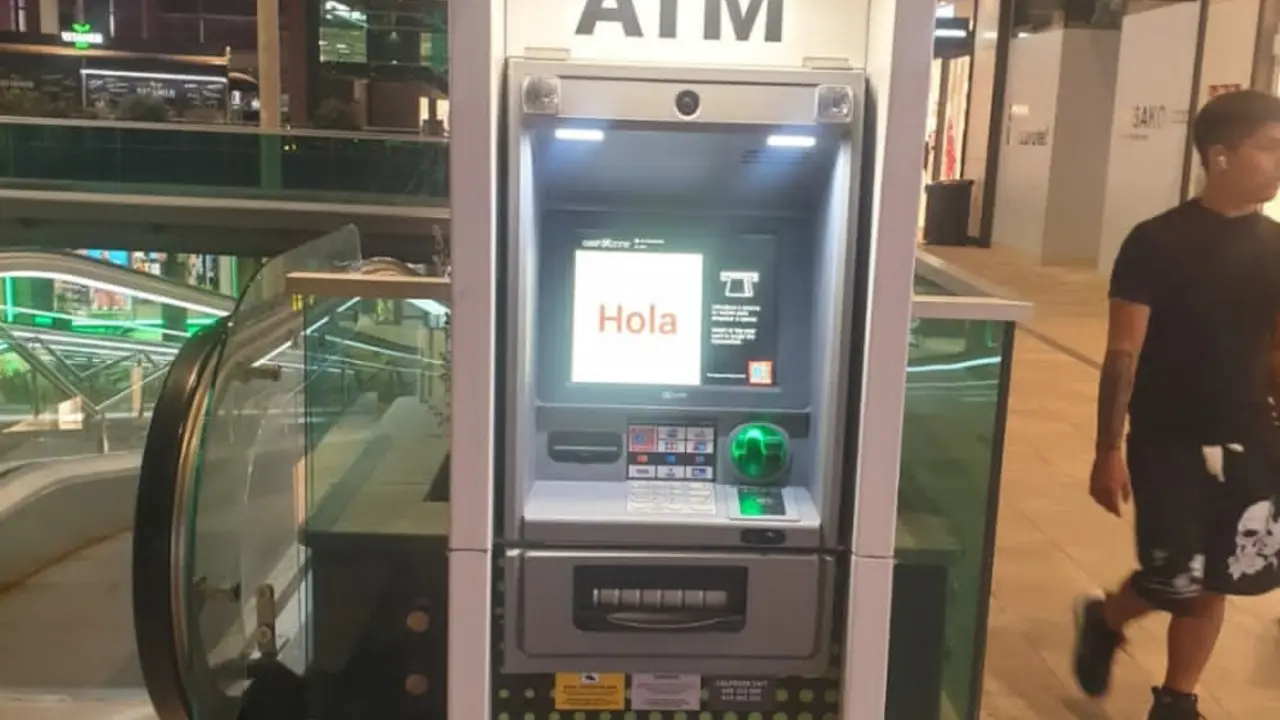 Cajero del Open Mall