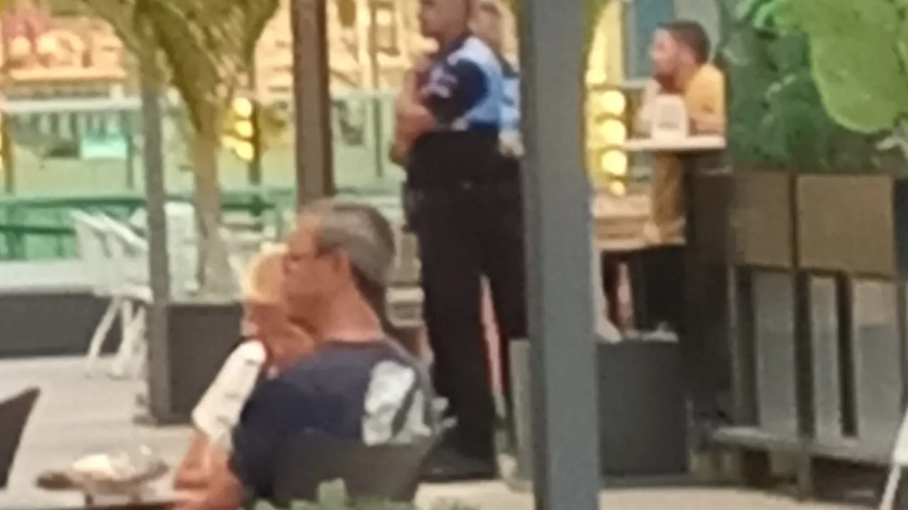 Polic&iacute;a Local en el Open Mall