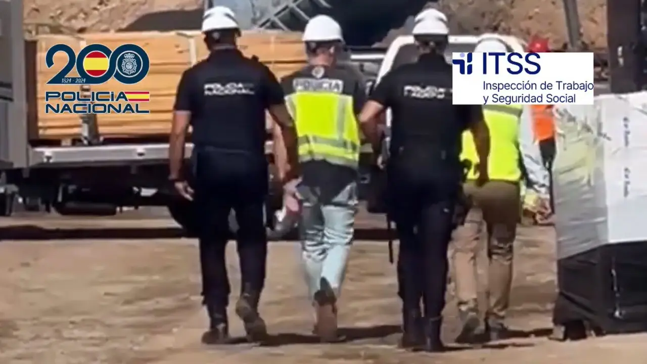 Polic&iacute;a e Inspecci&oacute;n de Trabajo interviniendo en una de las obras