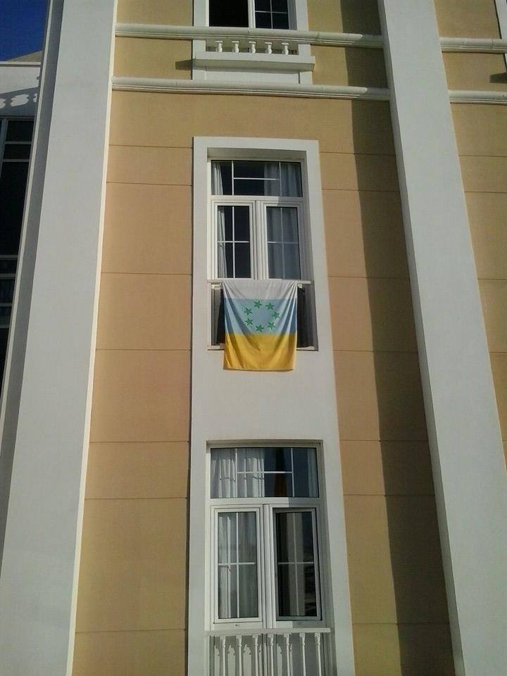 Bandera Nacional en el Cabildo