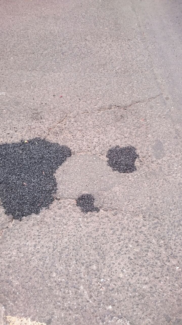 Desastroso reasfaltado en Arrecife 5