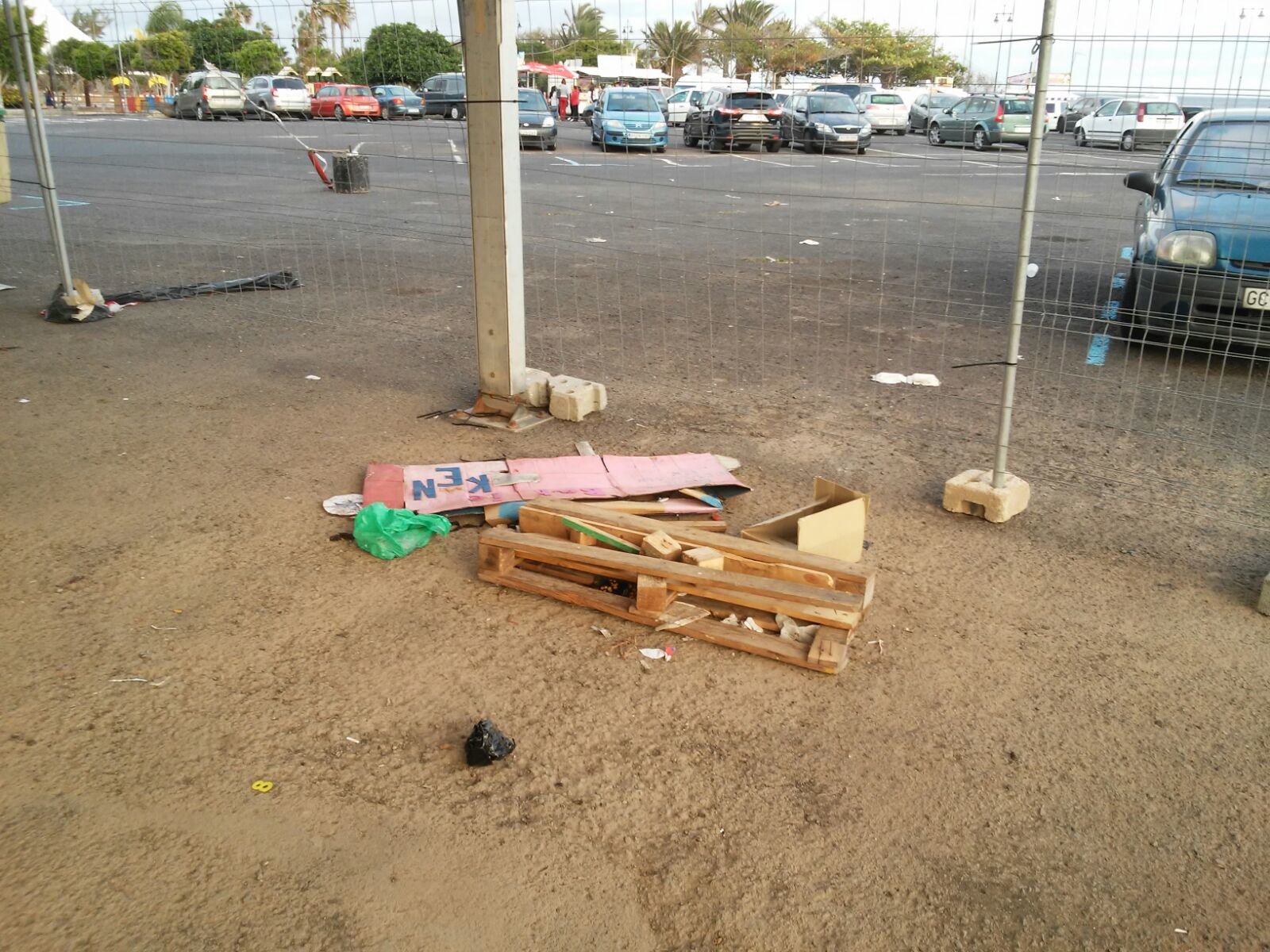 Basura bajo la carpa 2