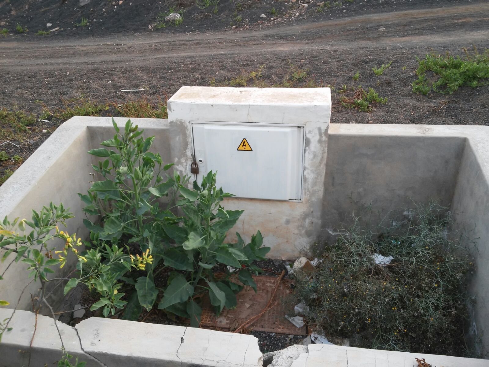 Arqueta con electricidad
