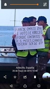 Trabajadores manifestándose en el Ayuntamiento