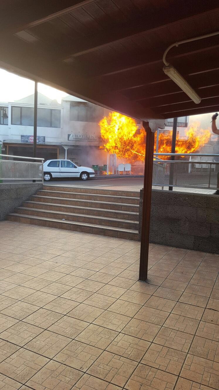 Incendio en Puerto del Carmen 3